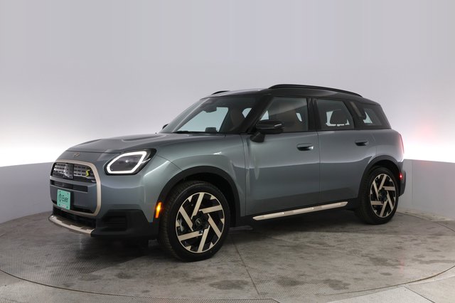2025 MINI Countryman — photo 14 of 20