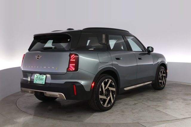 2025 MINI Countryman — photo 2 of 20