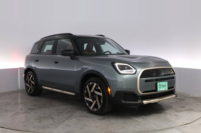 2025 MINI Countryman — photo 10 of 20