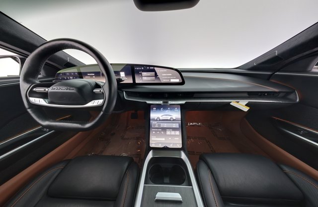 2023 Lucid Air — photo 20 of 23