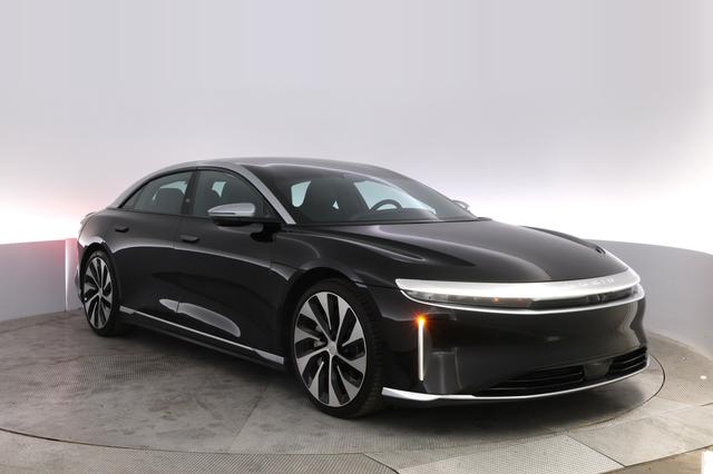 2023 Lucid Air — photo 10 of 21