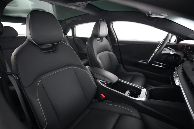 2023 Lucid Air — photo 18 of 21