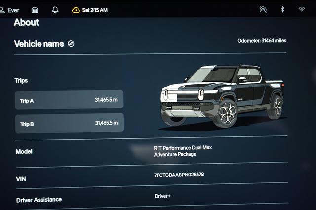 2023 Rivian R1T — photo 5 of 21