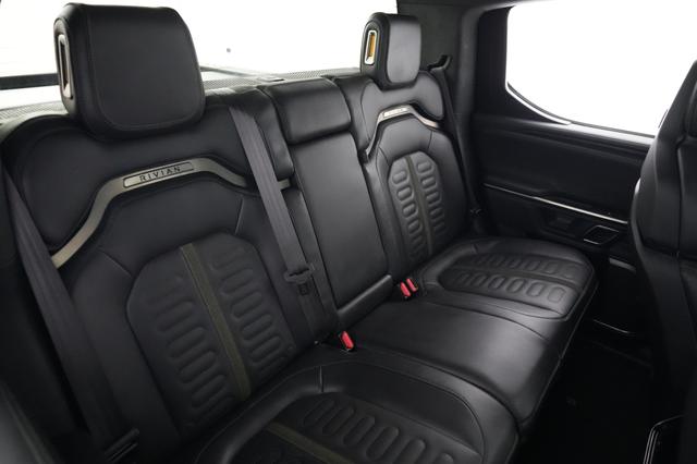 2023 Rivian R1T — photo 4 of 21
