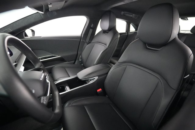 2023 Lucid Air — photo 3 of 21