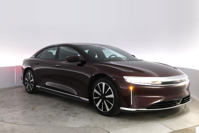 2023 Lucid Air — photo 10 of 21
