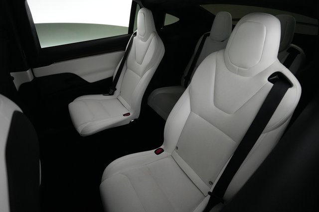 2023 Tesla Model X — photo 19 of 23