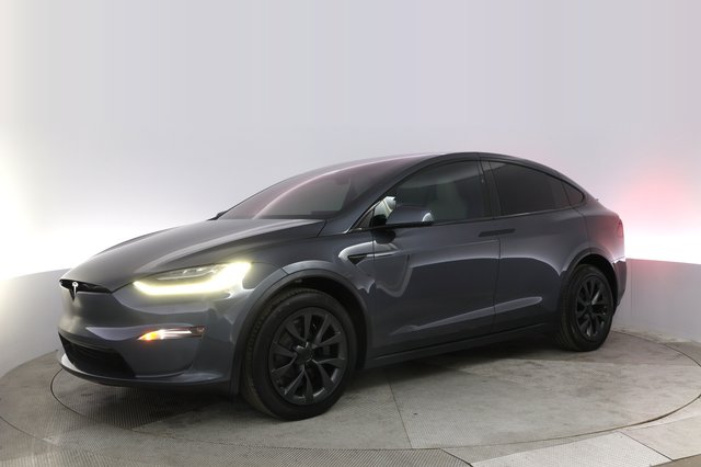 2023 Tesla Model X — photo 14 of 23