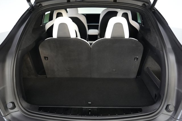 2023 Tesla Model X — photo 6 of 23