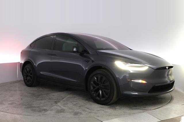 2023 Tesla Model X — photo 10 of 23