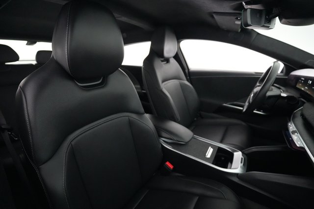 2023 Lucid Air — photo 18 of 21