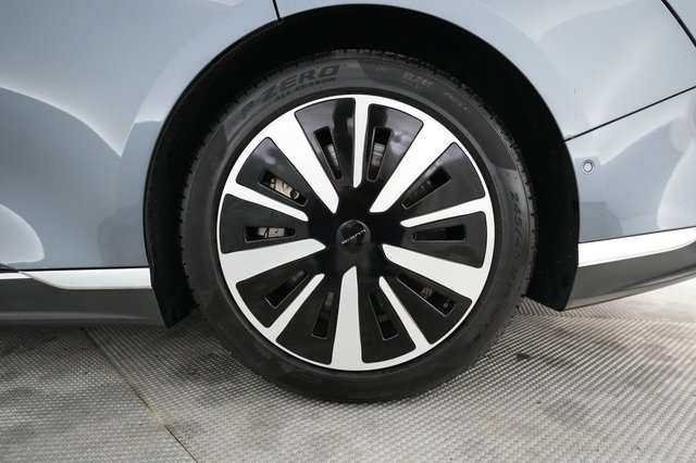 2023 Lucid Air — photo 7 of 21