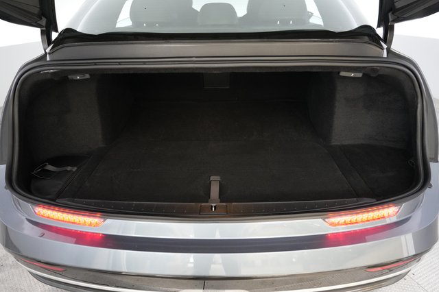 2023 Lucid Air — photo 6 of 21