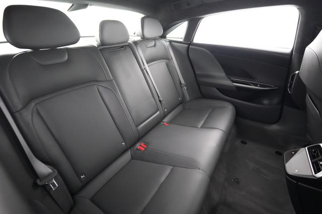 2023 Lucid Air — photo 4 of 21