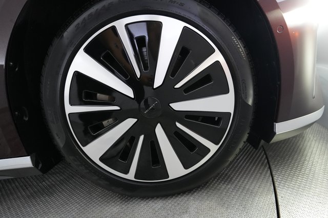 2023 Lucid Air — photo 17 of 21