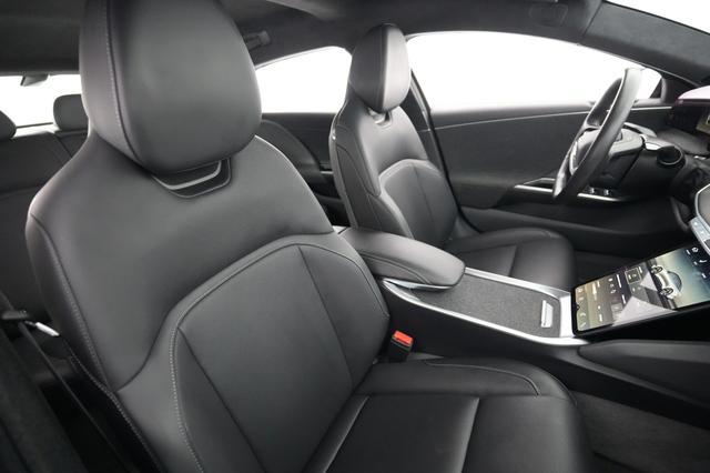 2023 Lucid Air — photo 3 of 21