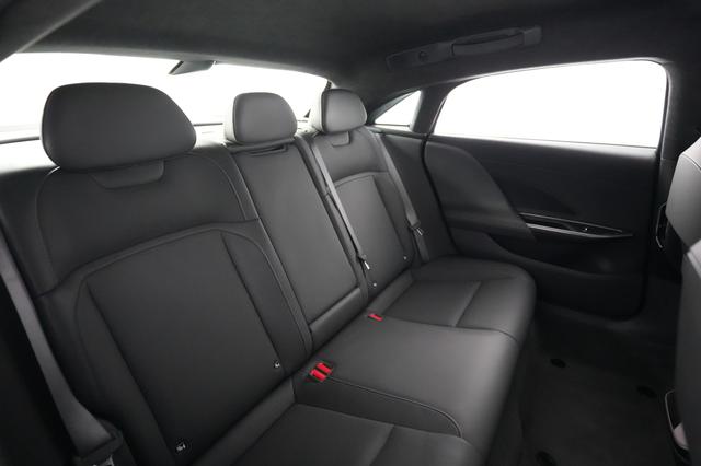 2023 Lucid Air — photo 4 of 21