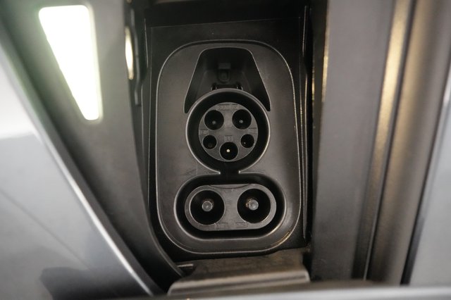 2023 Lucid Air — photo 8 of 21