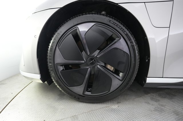 2023 Lucid Air — photo 15 of 21