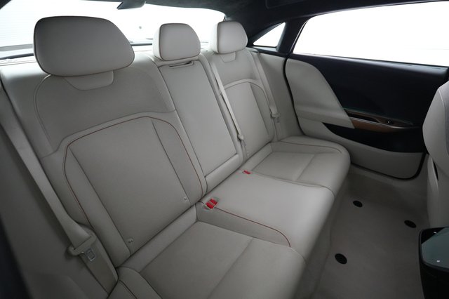 2023 Lucid Air — photo 4 of 21