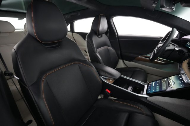 2023 Lucid Air — photo 18 of 21