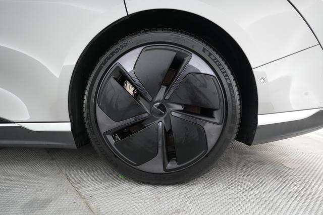 2023 Lucid Air — photo 7 of 21