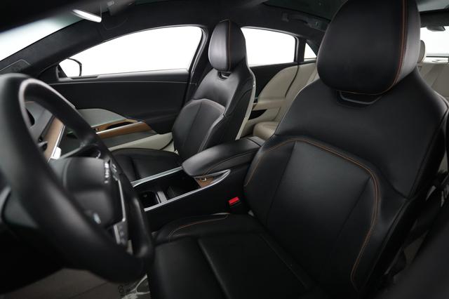 2023 Lucid Air — photo 3 of 21