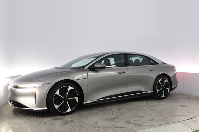 2023 Lucid Air — photo 14 of 22