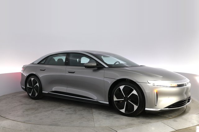 2023 Lucid Air — photo 11 of 22