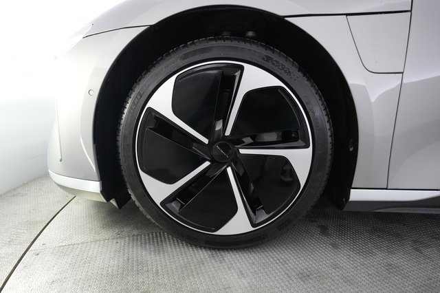 2023 Lucid Air — photo 15 of 22