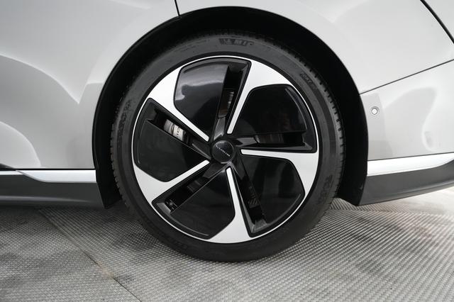 2023 Lucid Air — photo 7 of 21