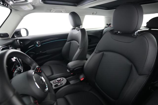 2023 MINI Cooper SE — photo 3 of 20