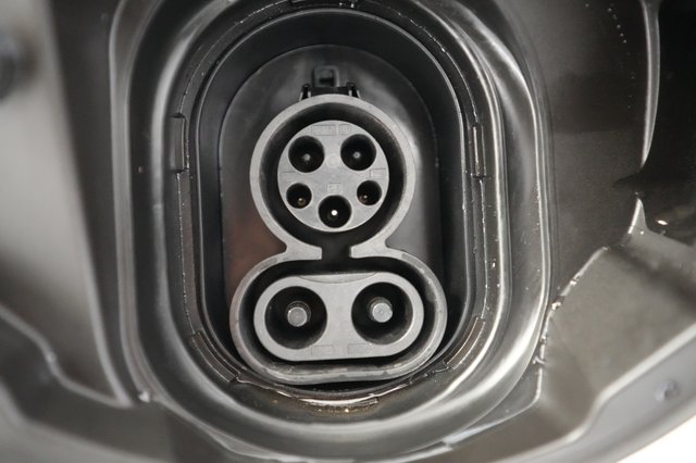 2023 MINI Cooper SE — photo 8 of 20