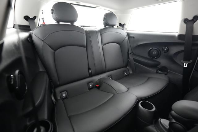 2023 MINI Cooper SE — photo 4 of 20