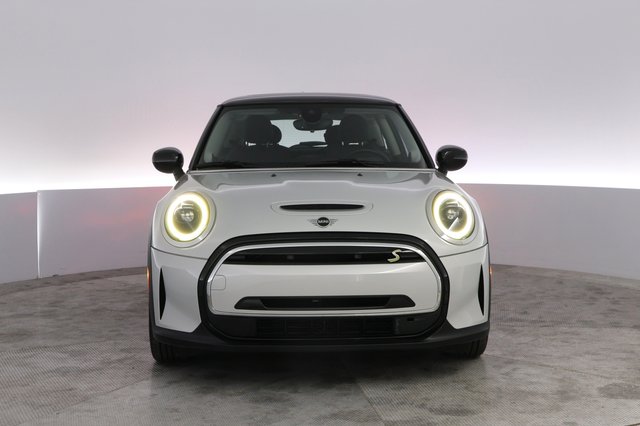 2023 MINI Cooper SE — photo 9 of 20