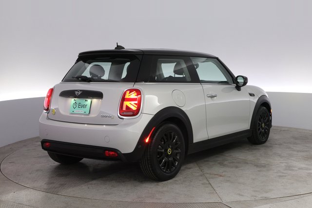 2023 MINI Cooper SE — photo 2 of 20