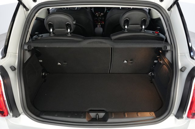 2023 MINI Cooper SE — photo 6 of 20