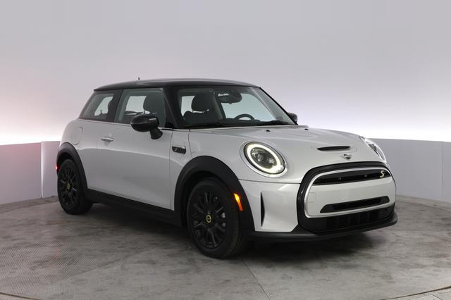 2023 MINI Cooper SE — photo 10 of 20