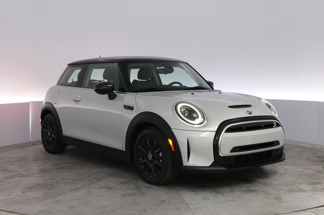 2023 MINI Cooper SE — photo 10 of 20
