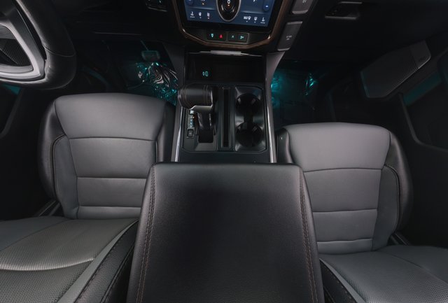 2023 Ford F-150 Lightning — photo 16 of 18