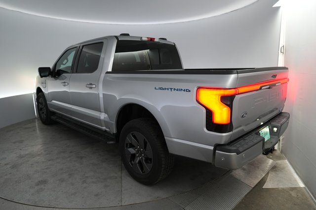 2023 Ford F-150 Lightning — photo 2 of 18