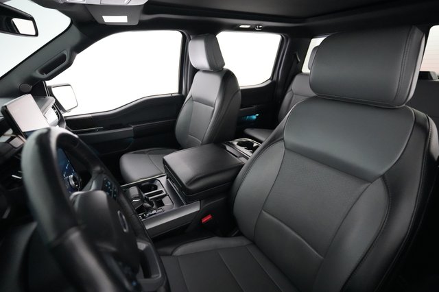 2023 Ford F-150 Lightning — photo 3 of 18