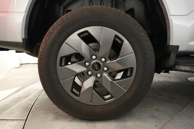 2023 Ford F-150 Lightning — photo 11 of 18