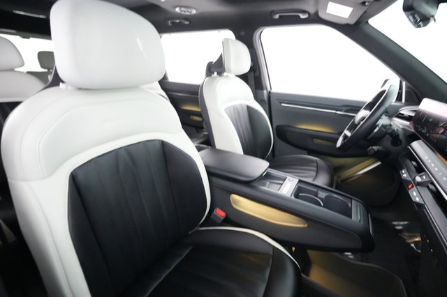 2024 Kia EV9 — photo 18 of 23