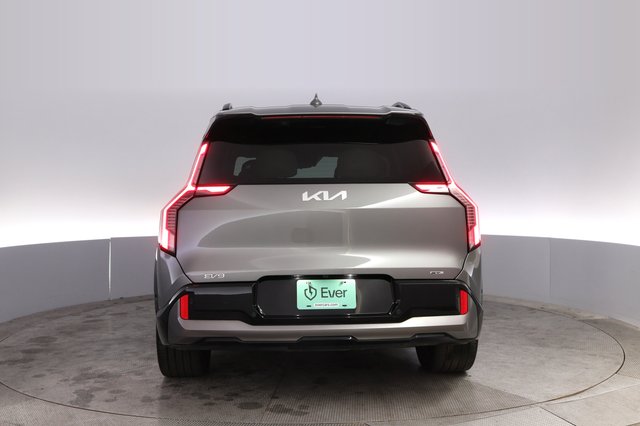 2024 Kia EV9 — photo 12 of 23