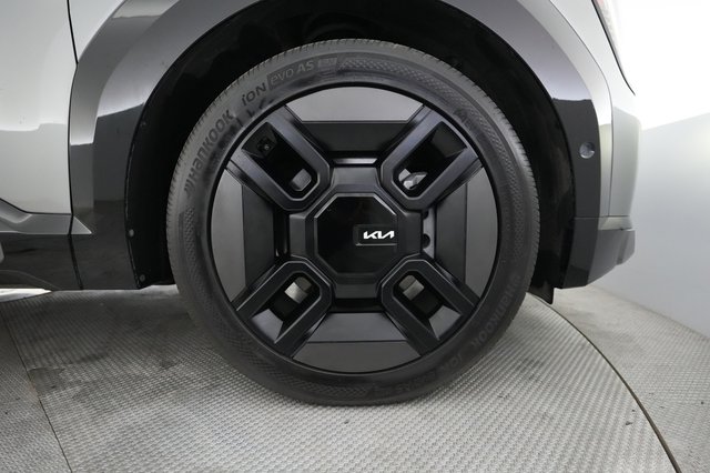 2024 Kia EV9 — photo 16 of 23