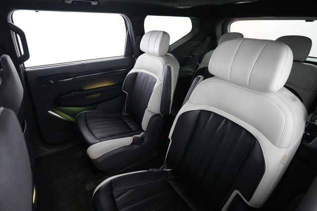 2024 Kia EV9 — photo 19 of 23