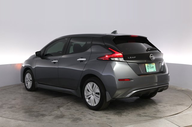 2025 Nissan LEAF — photo 13 of 22