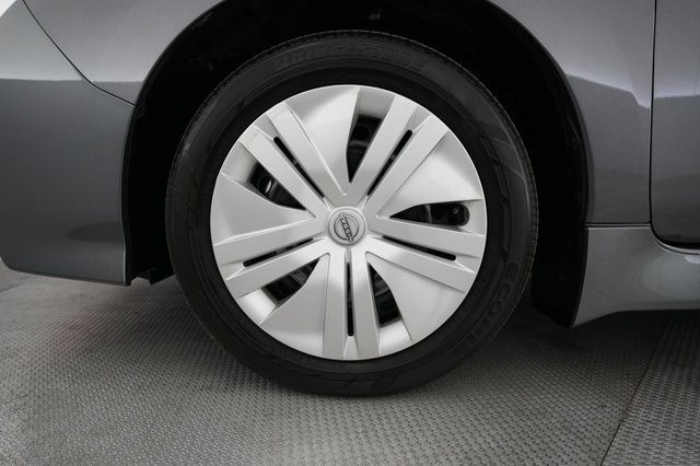 2025 Nissan LEAF — photo 15 of 22