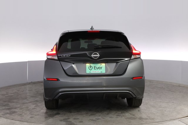 2025 Nissan LEAF — photo 12 of 22